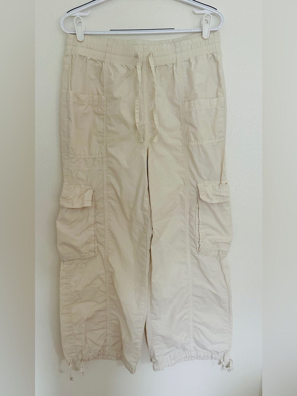 Aerie Cream High Waisted Go-For-It Baggy Cargo Pants Size Medium - Picture 5 of 8